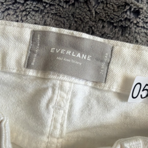 Everlane Mid Rise Off White Skinny Jeans Size 26 Regular Stretch - Picture 2 of 10